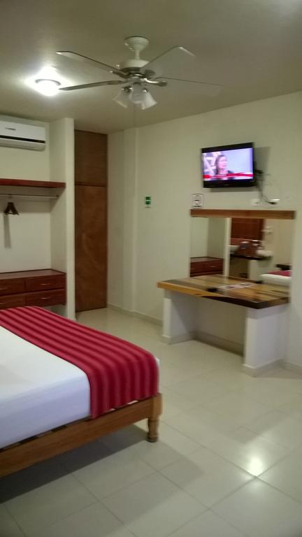 Auto Hotel Paraiso Inn Palenque Oda fotoğraf